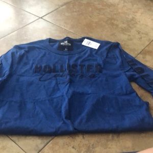 NWT-Hollister men’s blue L/S graphic t-shirt.